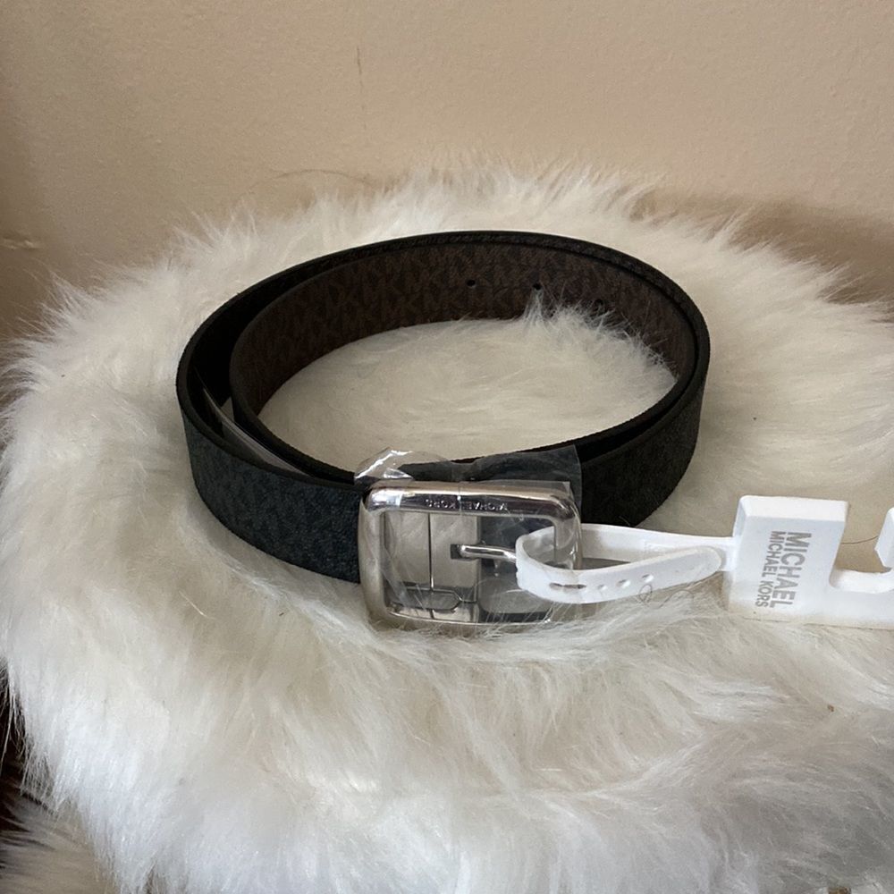 NWT Michael Kors Belt with Charm - Black/ Brown - Size Small - Picture 11 of 11